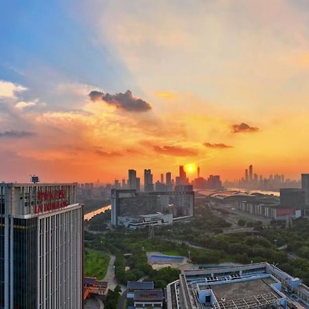 Guangzhou Pazhou Ln Dongfang Hotel Exterior photo