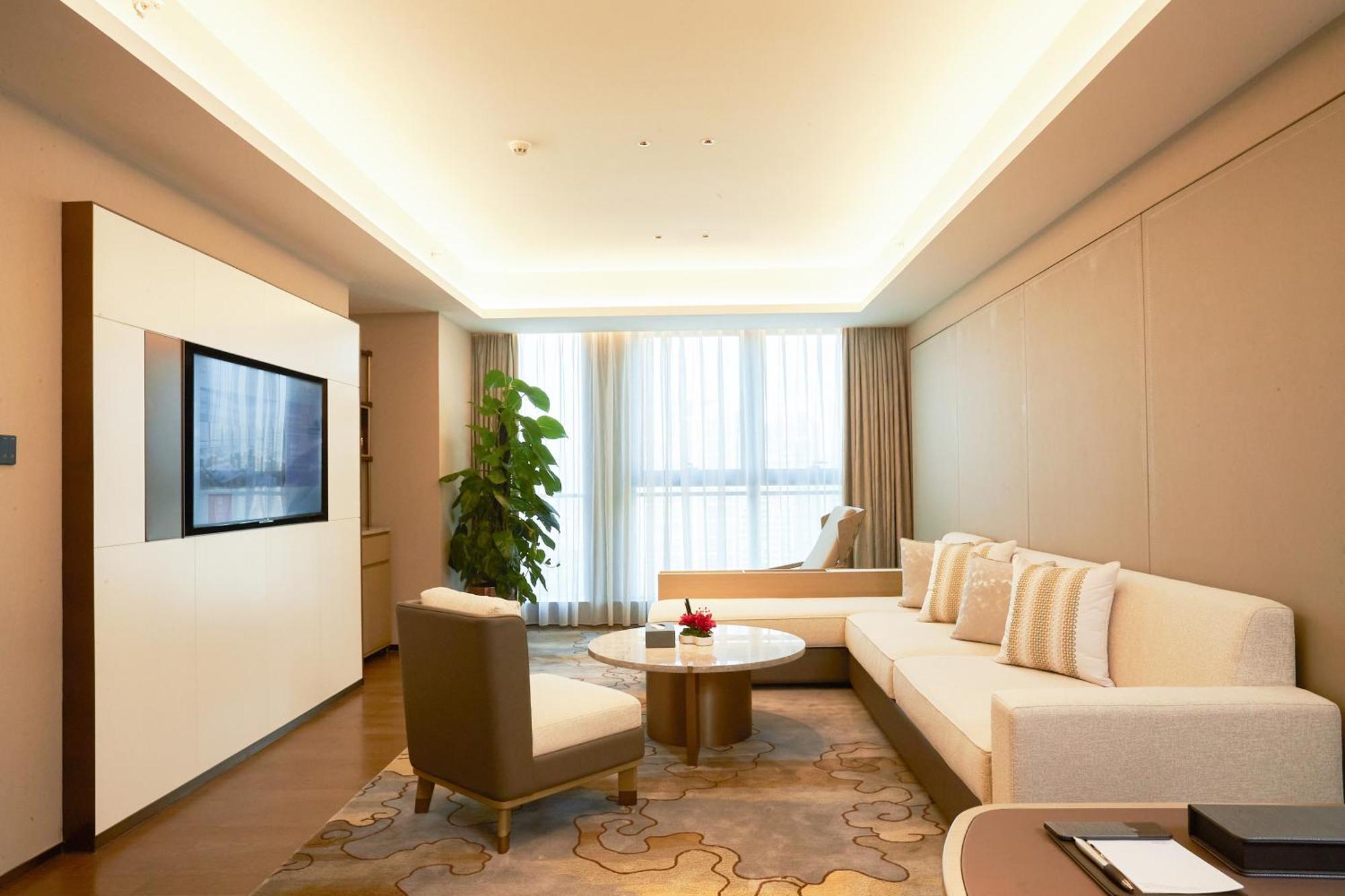 Guangzhou Pazhou Ln Dongfang Hotel Exterior photo