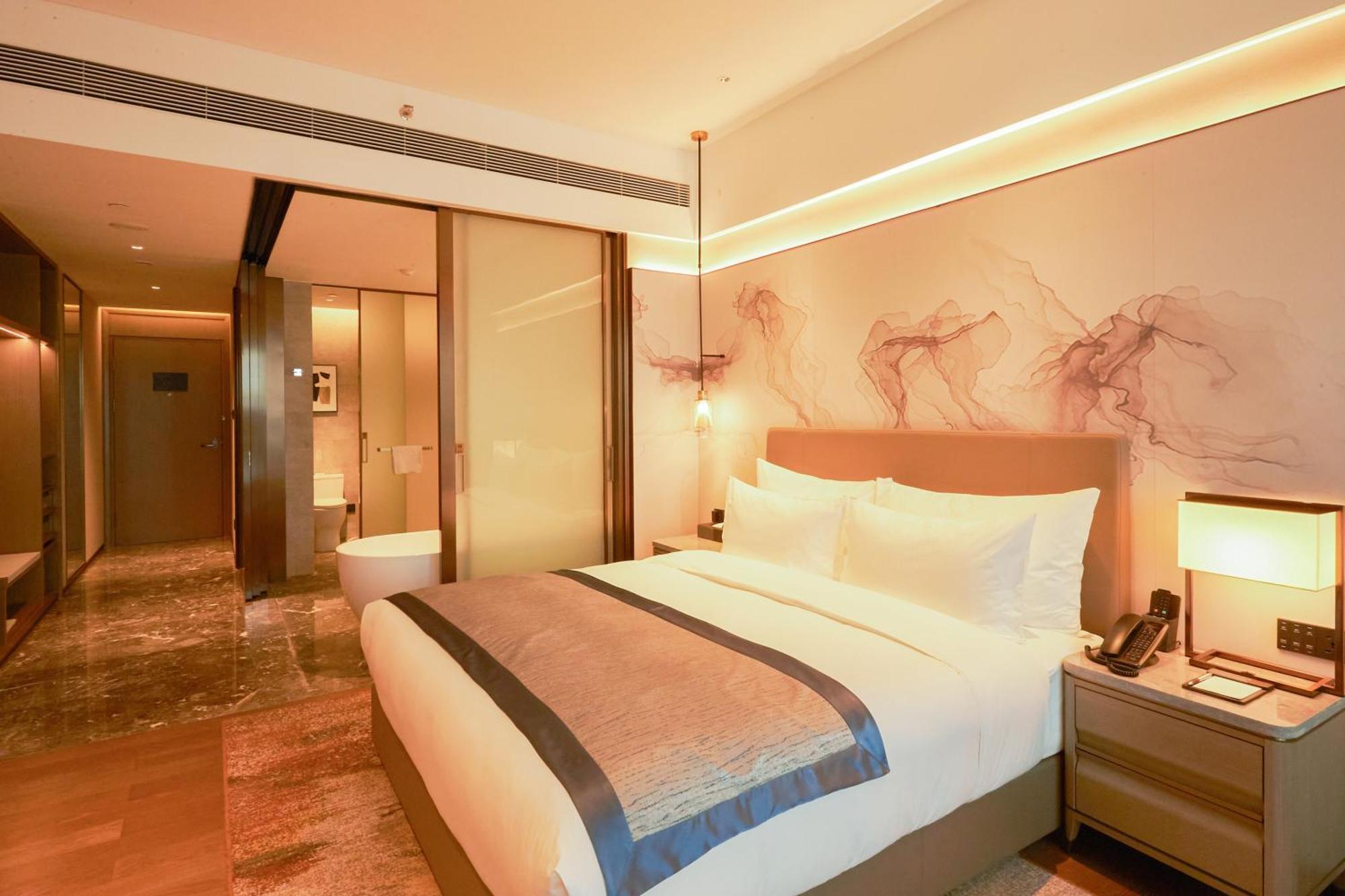 Guangzhou Pazhou Ln Dongfang Hotel Exterior photo