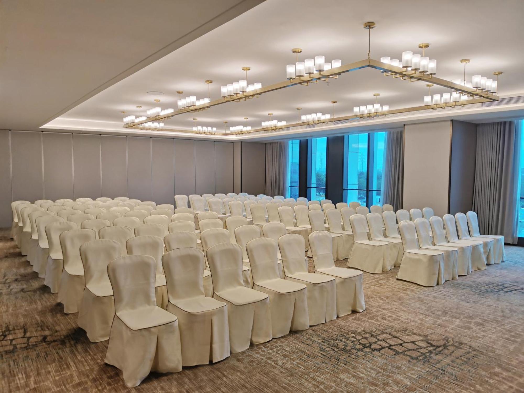 Guangzhou Pazhou Ln Dongfang Hotel Exterior photo