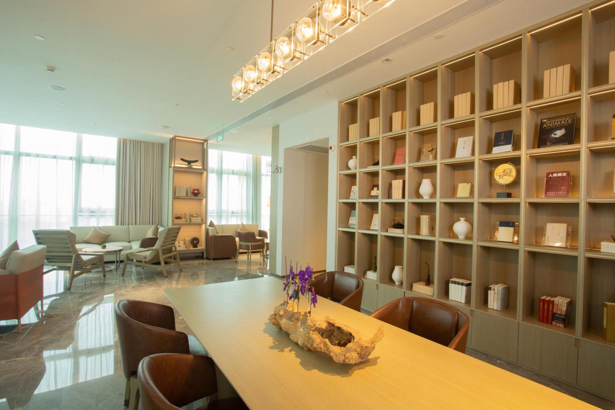 Guangzhou Pazhou Ln Dongfang Hotel Exterior photo